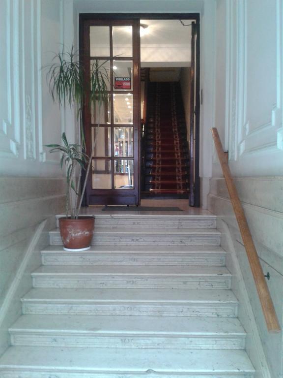 Mari Plaza Hotel Буэнос-Айрес Экстерьер фото